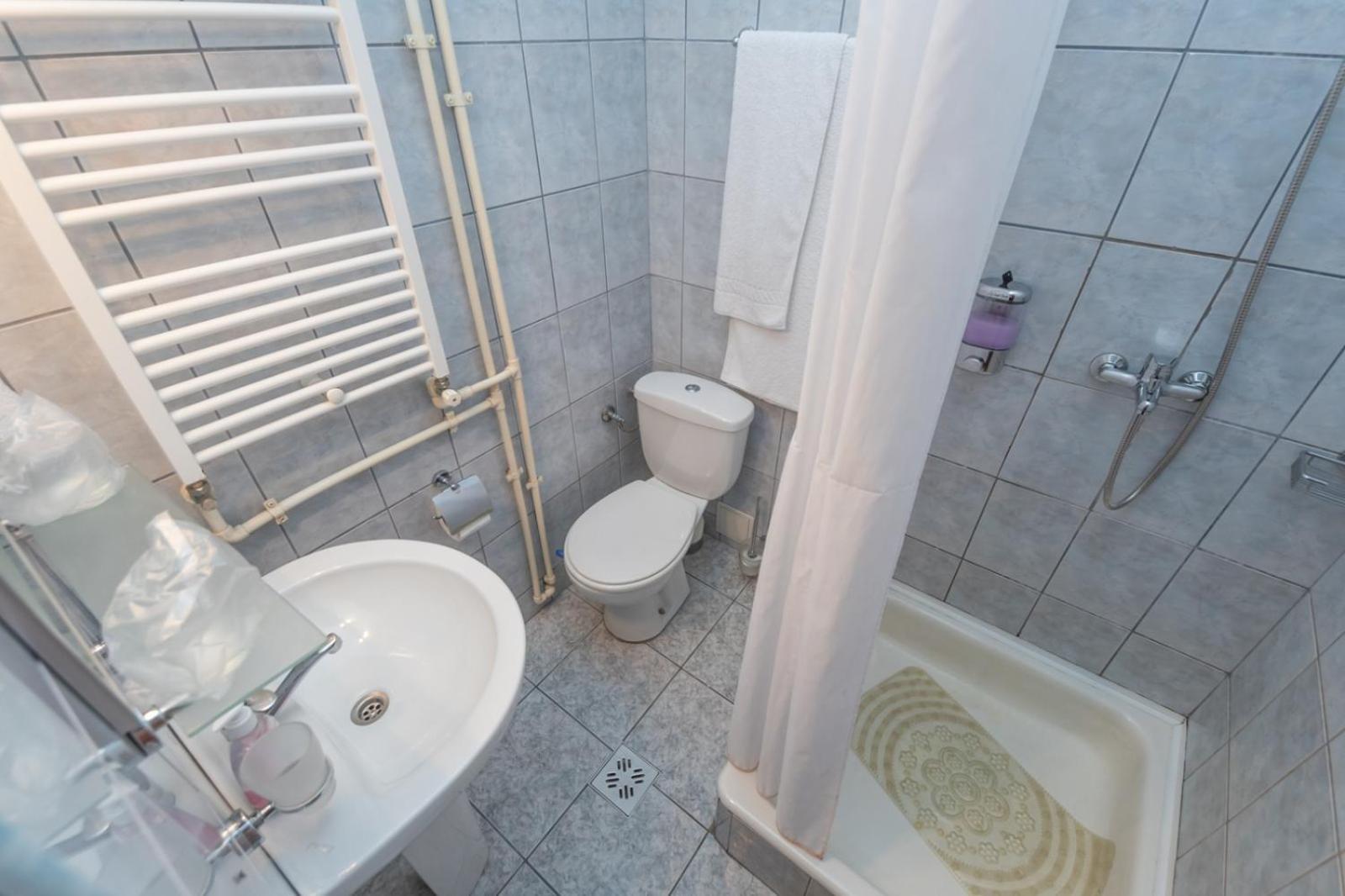 Hotel Amurg Ефорие Суд Екстериор снимка